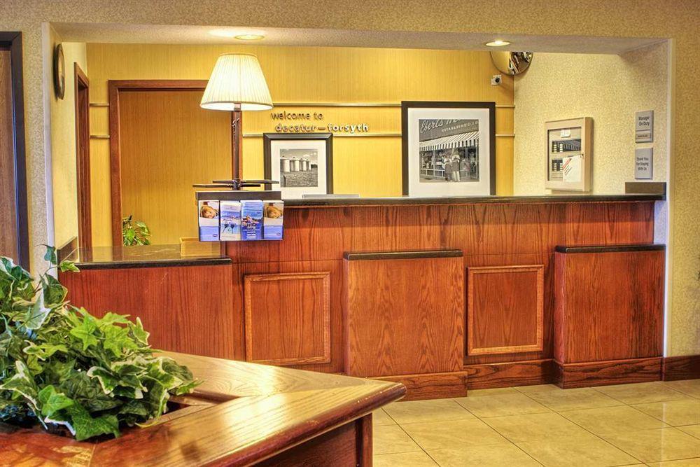 Surestay By Best Western Forsyth Decatur Interior photo